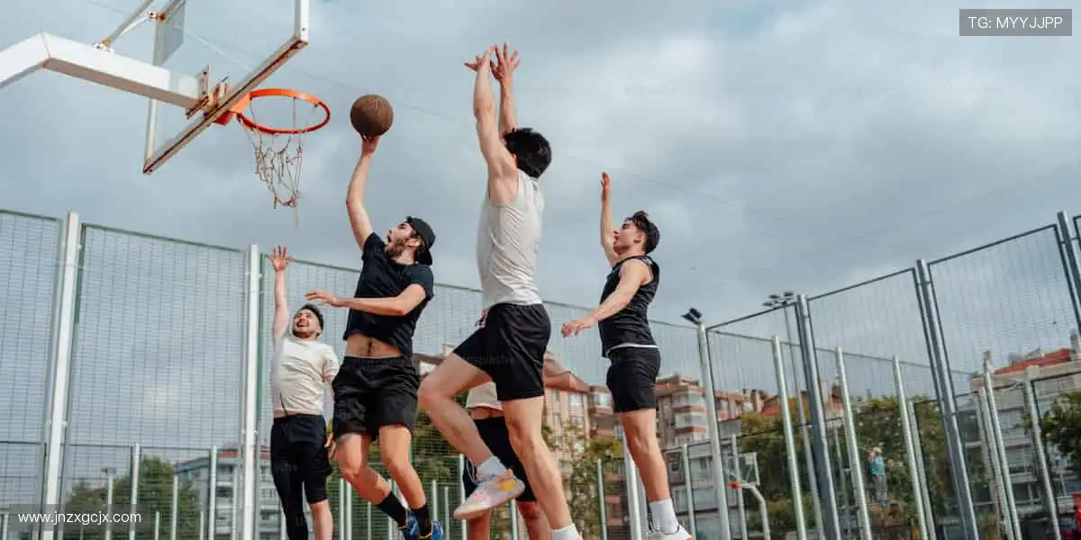 💥实时弹幕互动，与全球球迷共沸腾！⚽️